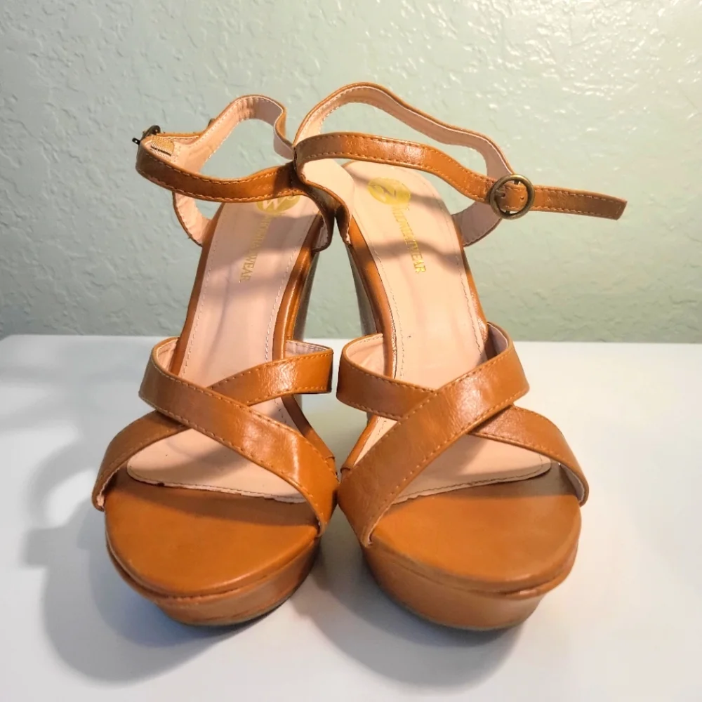 W3 CUNNINGHAM CAMEL STRAPPY WEDGES SIZE 7
